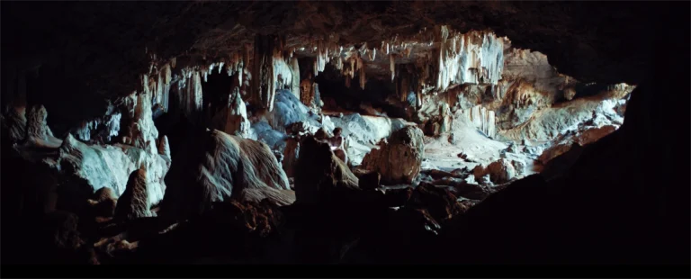 OEI_frame_caverna - Leo Bello