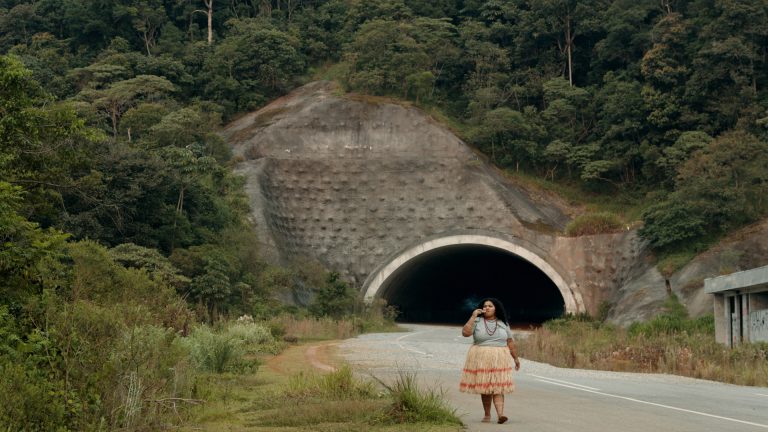 O ESTRANHO-01