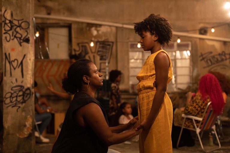 Direção - Gustavo Maximiliano - Galeria Distribuidora