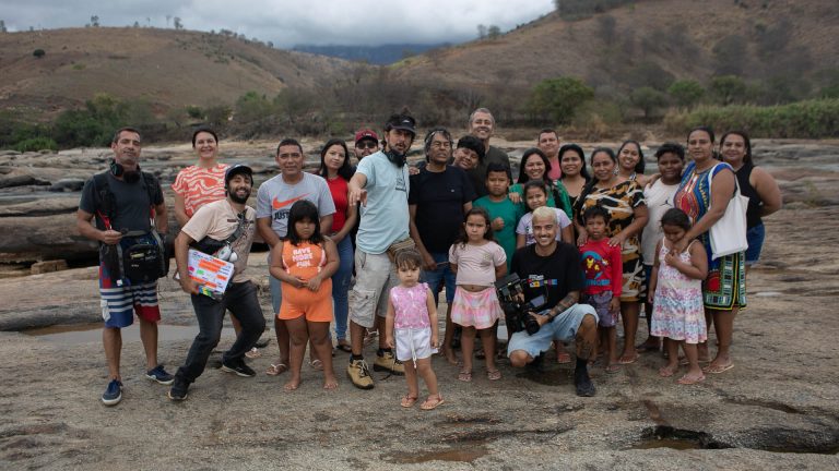 MANUALT2_STILL1 - alice chaves