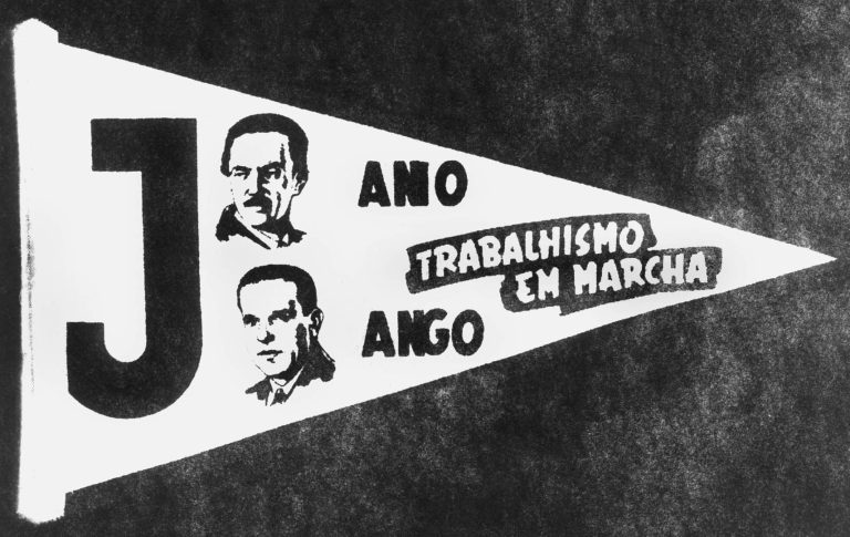 Brasil, São Paulo, 10/09/1960. Flâmula com propaganda política da campanha de Jânio Quadros e de seu vice, Jango João Goulart, para a presidência do Brasil. Pasta: 37.844 - Crédito:ARQUIVO/ESTADÃO CONTEÚDO/AE/Código imagem:96790