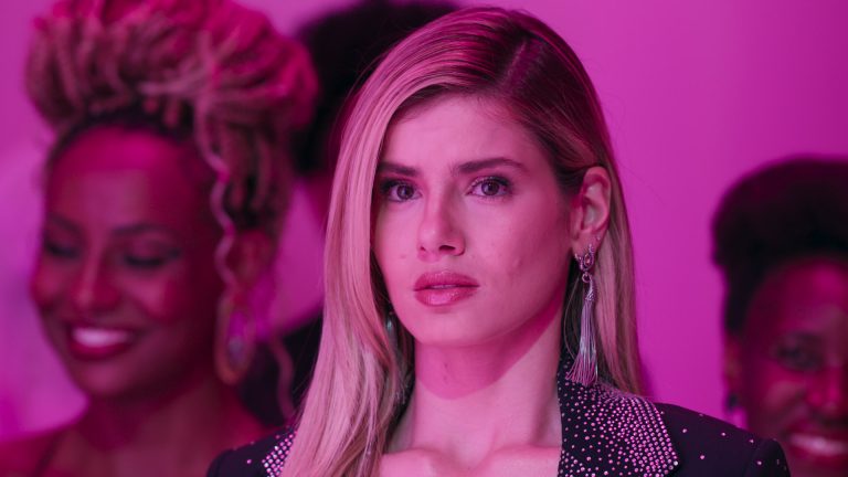 Atriz Foto_Camila Queiroz_01 - João Honda