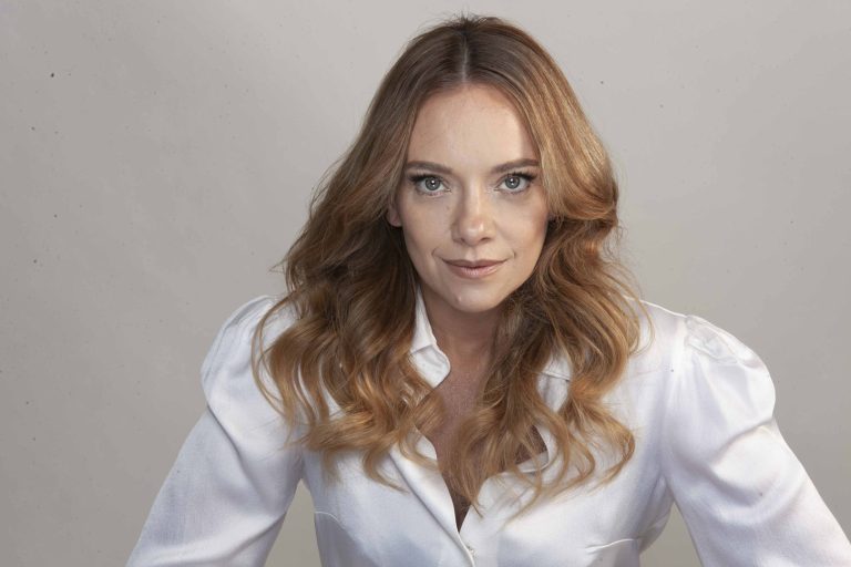 Liz Reis - diretora - Liz Reis