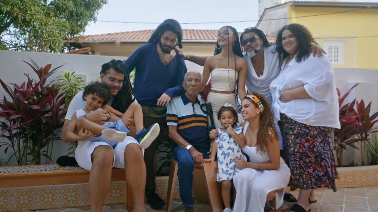 MLI_EP01_STILL_31 - Felu Alves