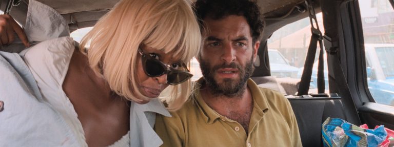 O Riso e a Faca - Still Diara e Sergio taxi_300dpi