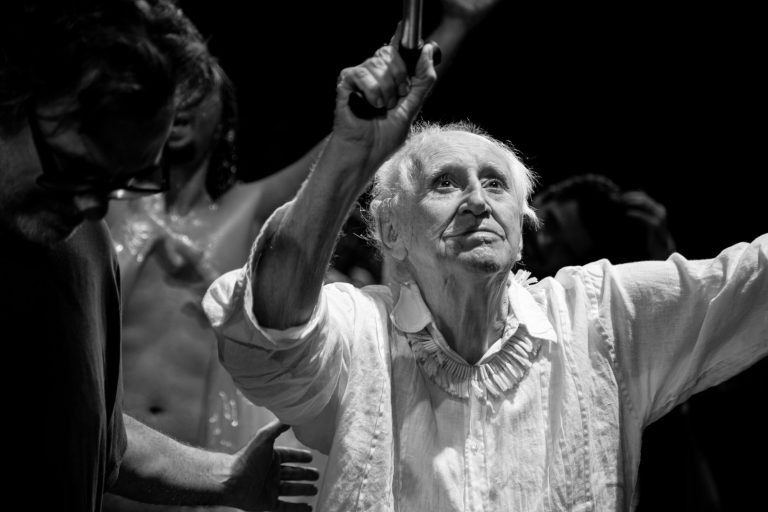 Still_Abre a Coxia 3 - Liz Reis