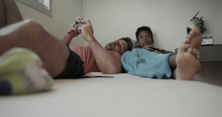 Arte [foto de divulgação] Lar_still02 - Leandro Wenceslau