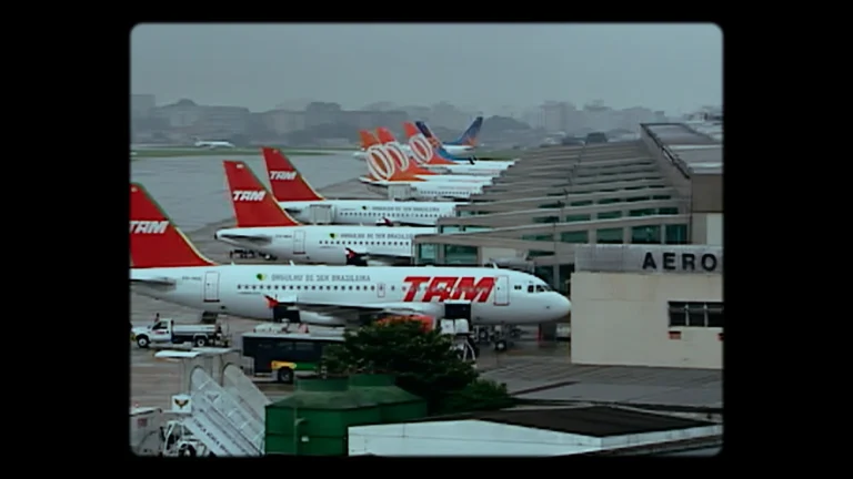 CONGONHAS_Still01 - Laura Barzotto