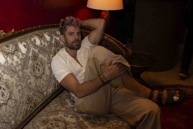 Coad ALEJANDRO CLAVEAUX (Adriano) - still de Ira Barillo - RUAS DA GLÓRIA - Daniel van Hoogstraten