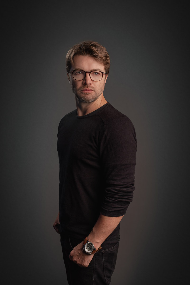 DIRETOR EMILIANO SCALABRIN RUSCHEL - Fernanda Etzberger