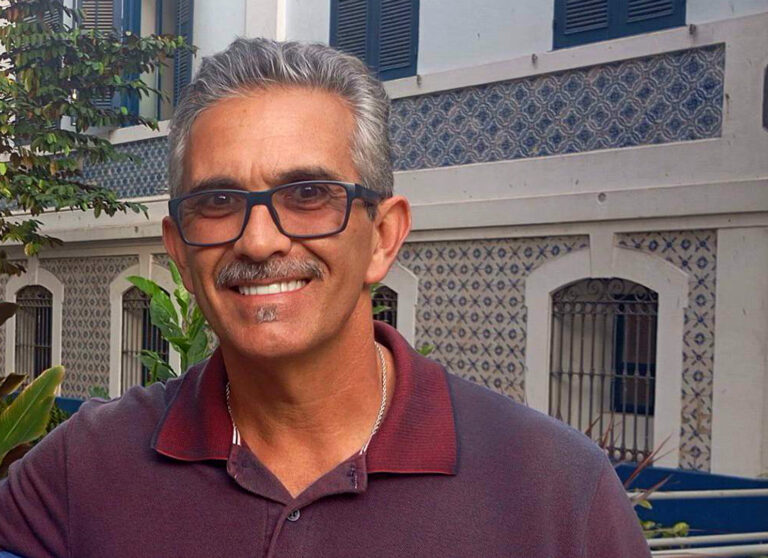 Diretor - Antonio Muñoz