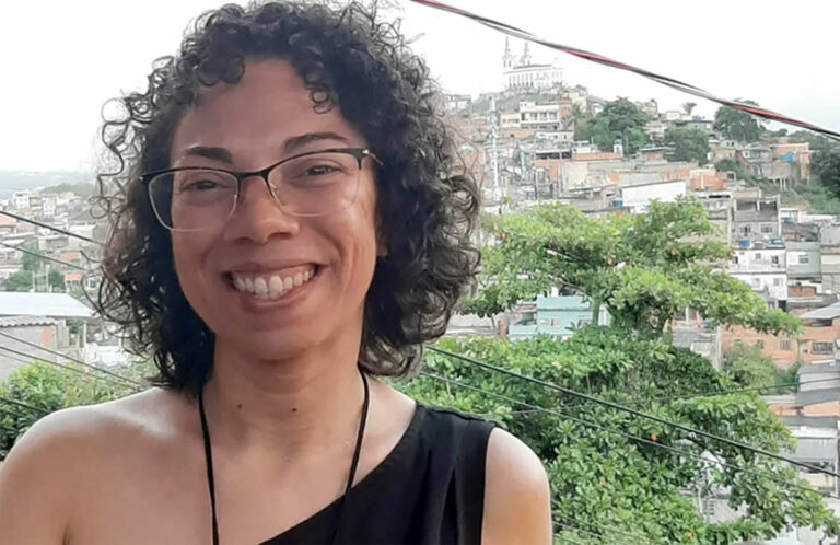 Diretora Gizele Martins - Clarice Rios