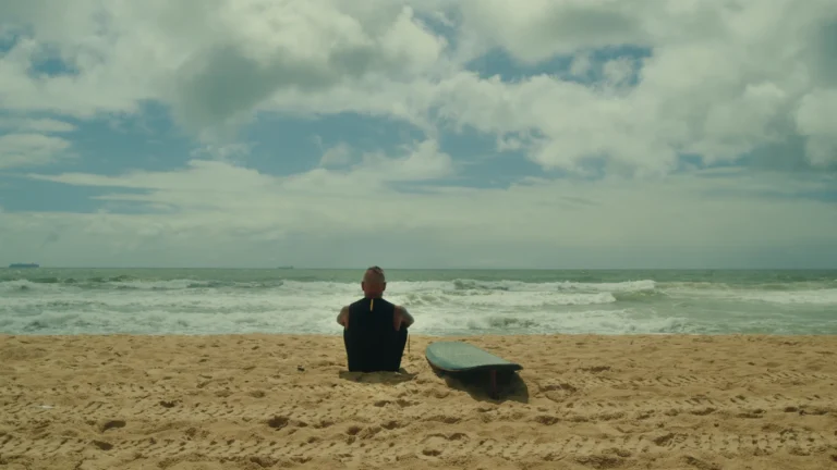 EP 05 ONLINE.01_05_59_09.Still001 - Daniel Ferro