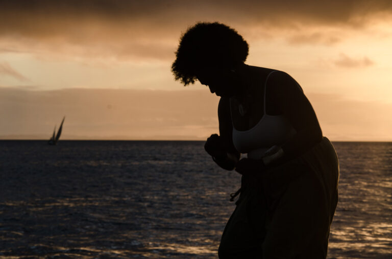 Fotografia - O Primeiro Beijo_Dir. Urânia Munzanzu - Foto Ismael Silva 03 - Acarajé Filmes