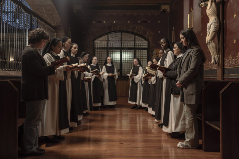 LOS_DOMINGOS_STILL_29523 compress