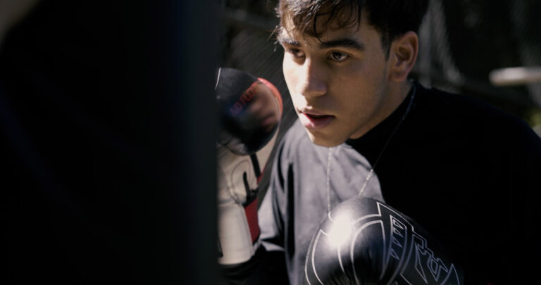 Montagem [foto de divulgação] Lar_still03 - Leandro Wenceslau
