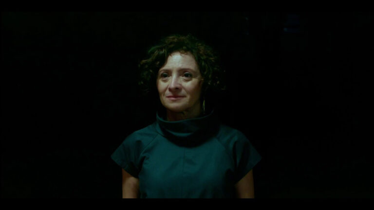 STILL MELHOR ATRIZ - MARCÉLIA CARTAXO COMO GLÓRIA HARTMAN - LISPECTORANTE - Aroma Filmes