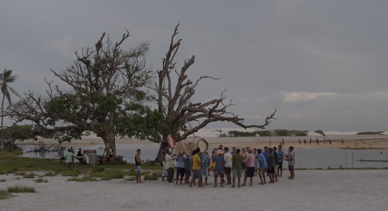 STILL de divulgação_Villagers from Betânia celebrating Bumba Meu Boi _ Felipe Larozza _ Salvatore Filmes - Ana Fuliaro