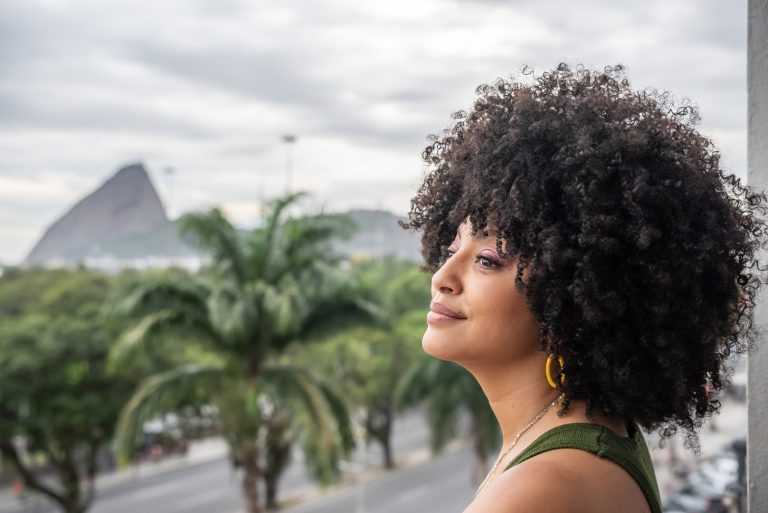 Sheron Menezzesa atriz - Cópia de Cópia de JES_CasaDaLaura_CarlosEboli _CFE4455 (1) - Leticia Cerqueira