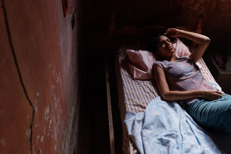 Sinara Teles - atriz - Suçuarana_Still_3 - Joana Teixeira